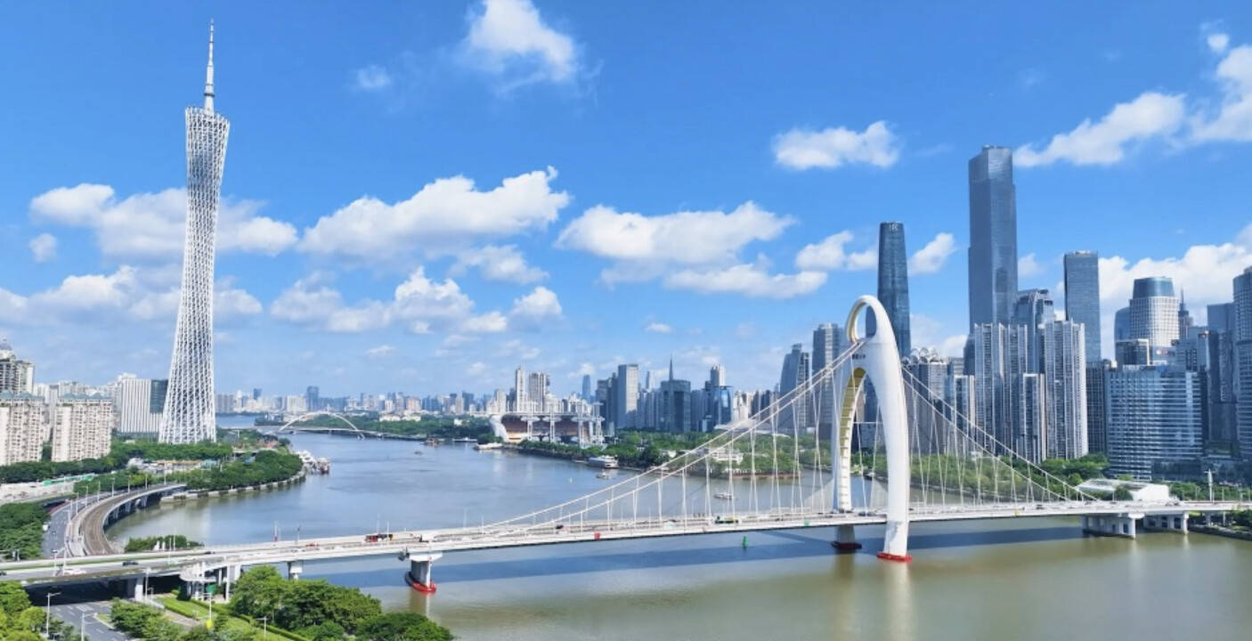 广东，改革开放前沿的经济腾飞与时代挑战